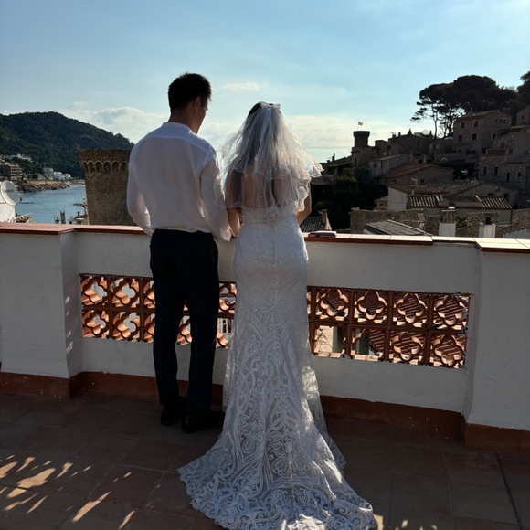 Allure Bridals Wedding Dress - Picture 5 of 8